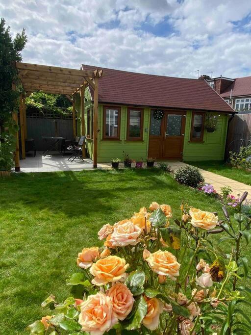 Charming Private Guest House Enfield Zewnętrze zdjęcie